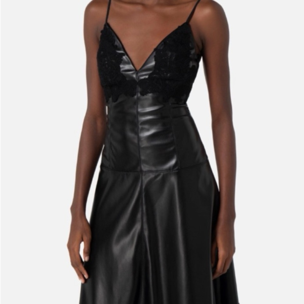 Elegant Black Maxi Dress